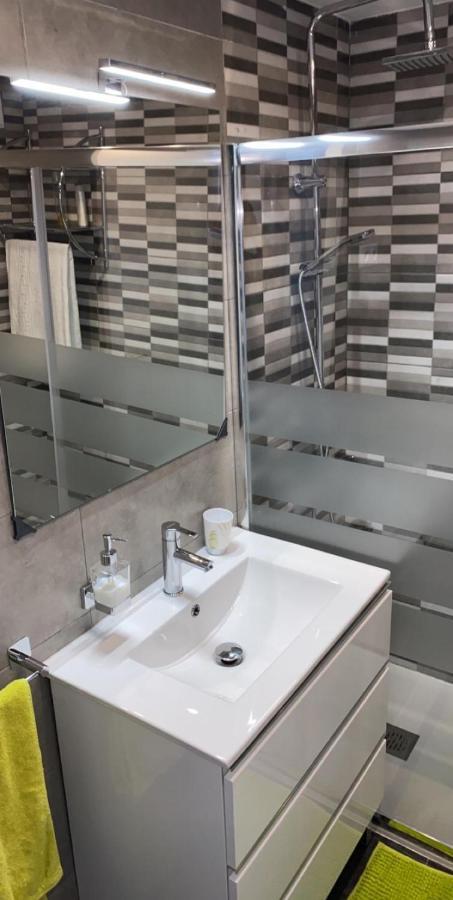 Super Apartamento En Playa De La Pineda Bagian luar foto