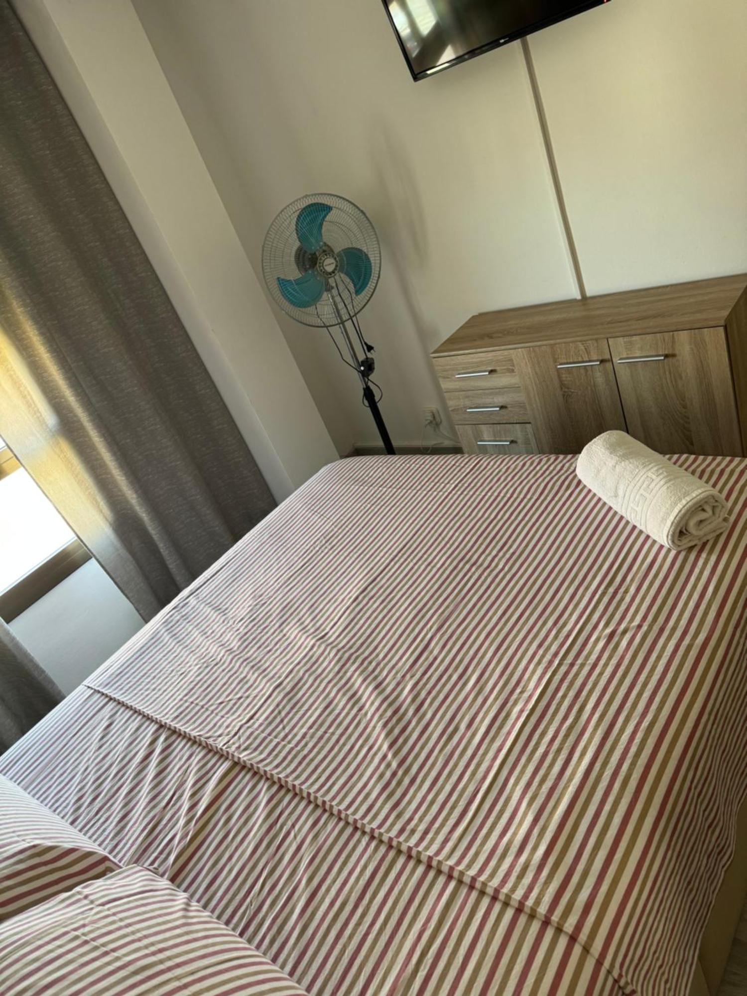 Super Apartamento En Playa De La Pineda Bagian luar foto